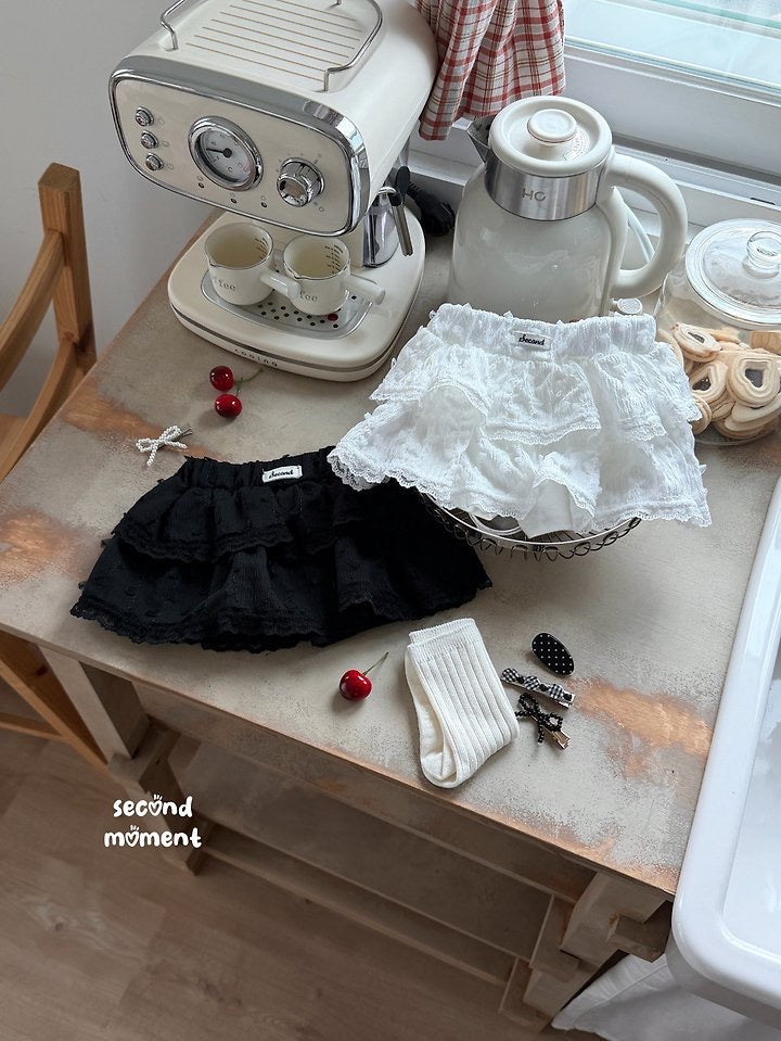 Fondue Can-Can Skirt-second moment-10