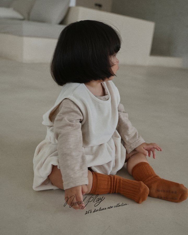 Velour Crop Vest-normalplay-001