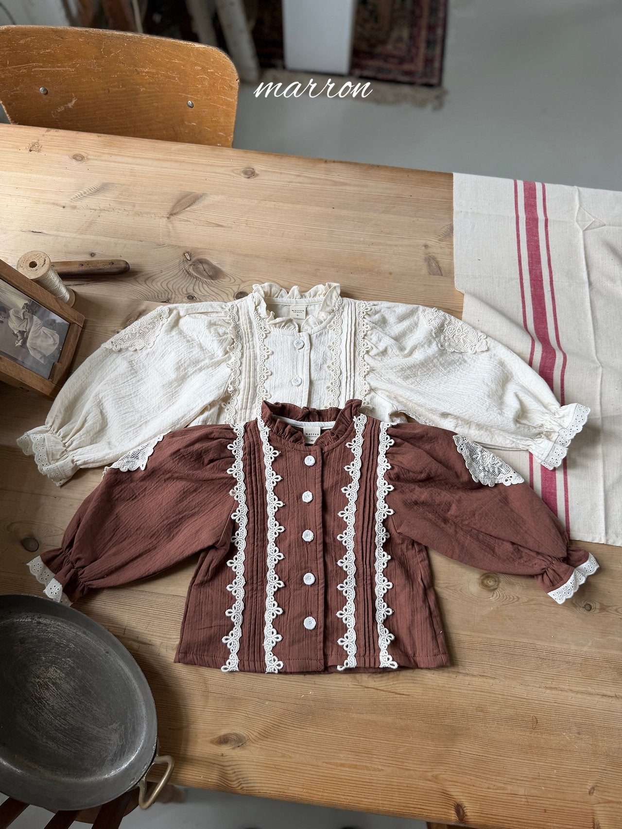 Motif Blouse-MARRON-38
