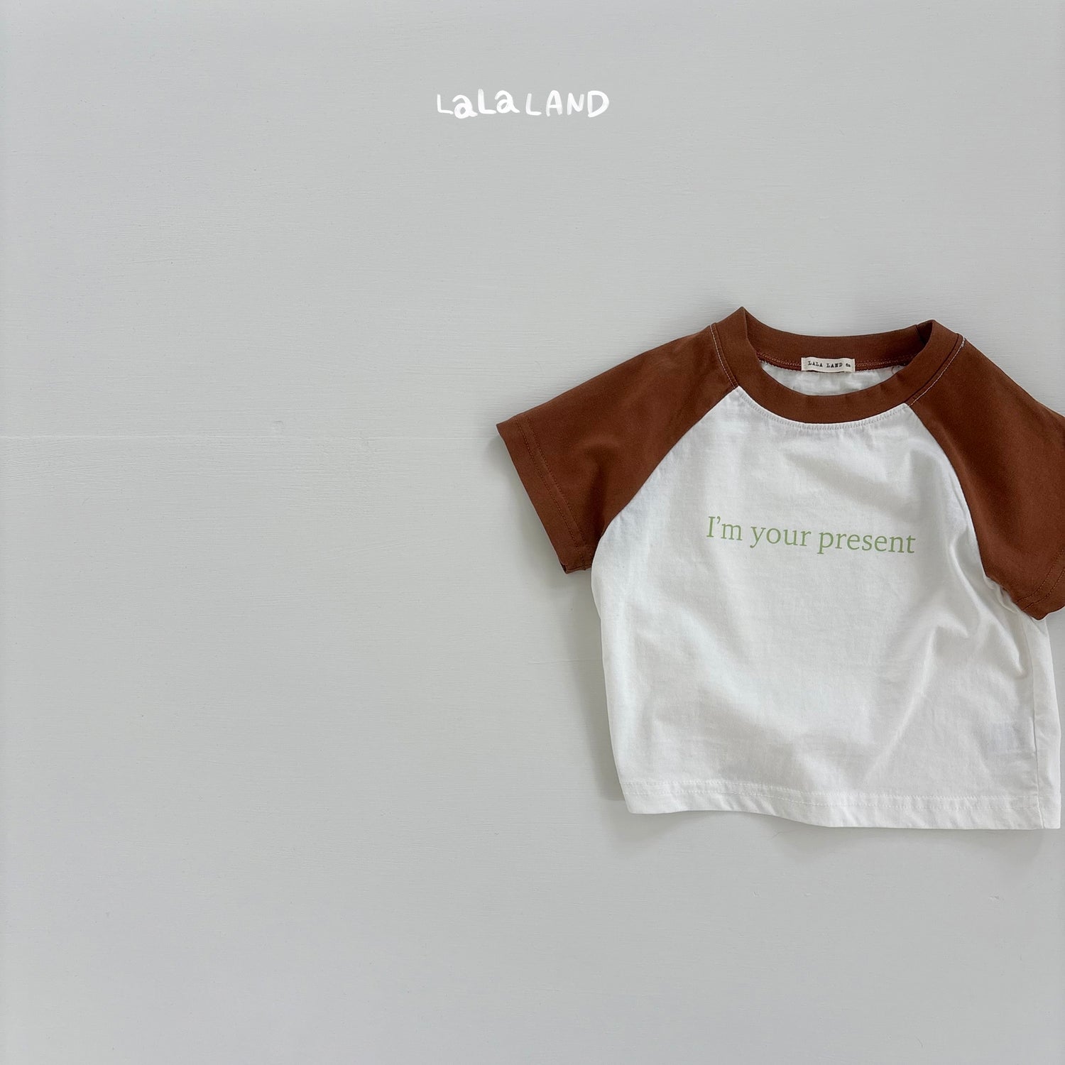 bebe raglan tee-lalaland-82