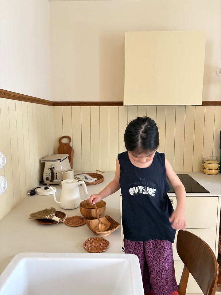 kkurugi sleeveless tee-pepper-39