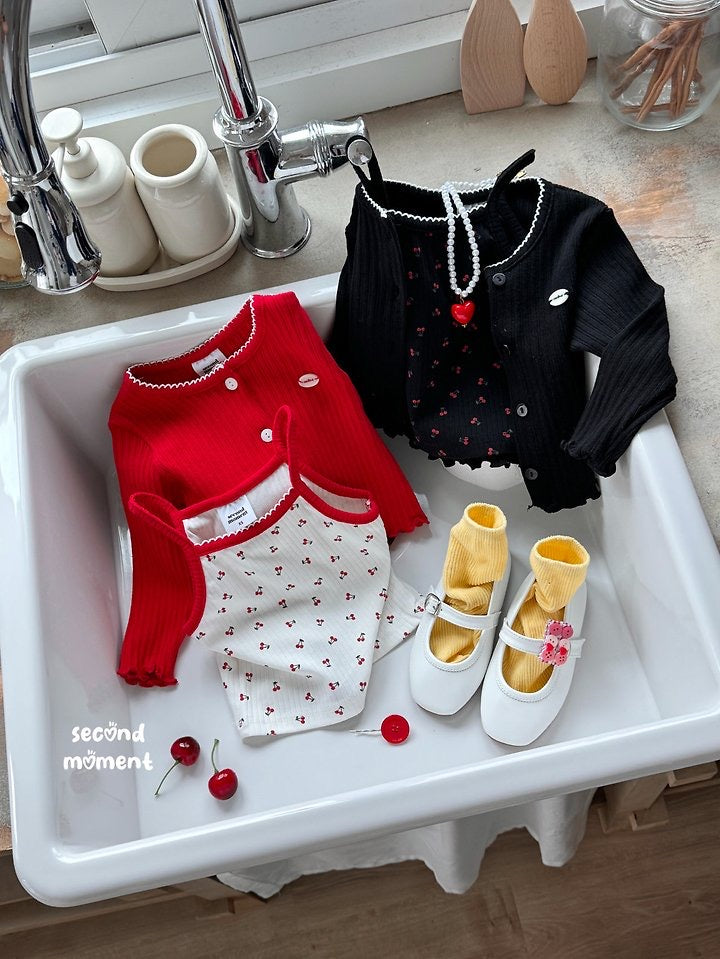 Cherry Cardigan Set-second moment-23