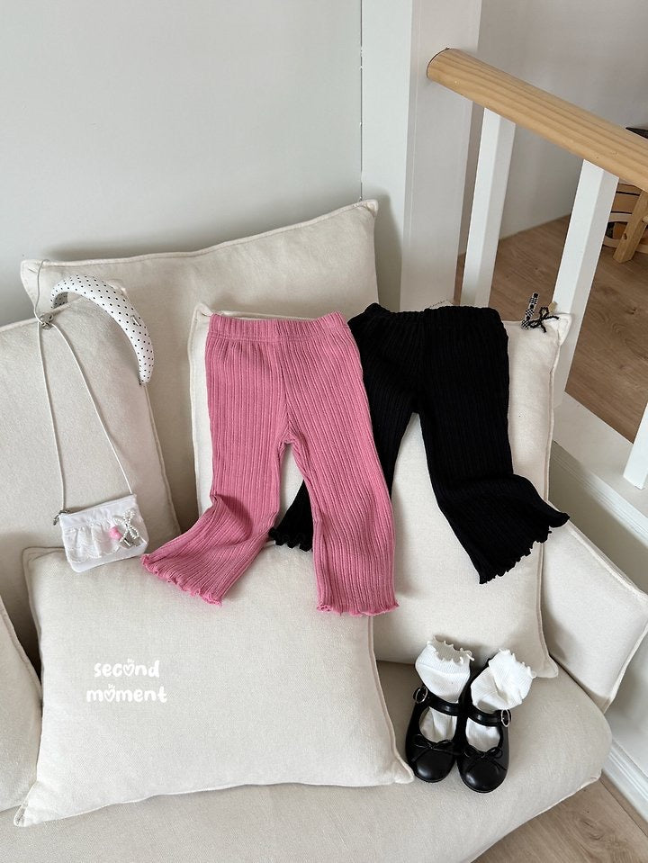 Pepero Bootcut Pants-second moment-6