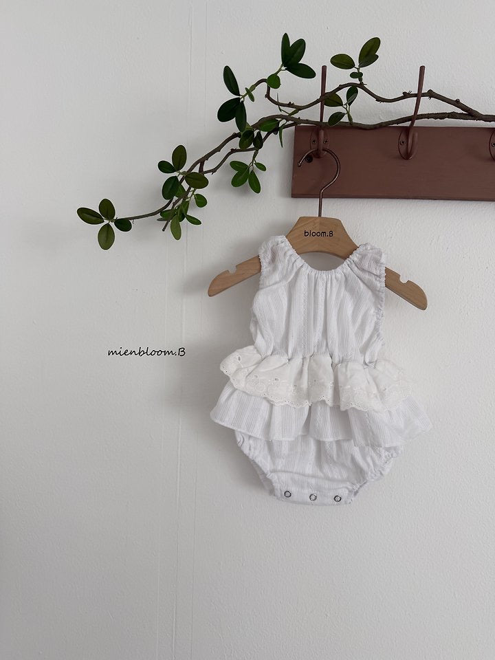 lace frill suit-mienbloom.B-10