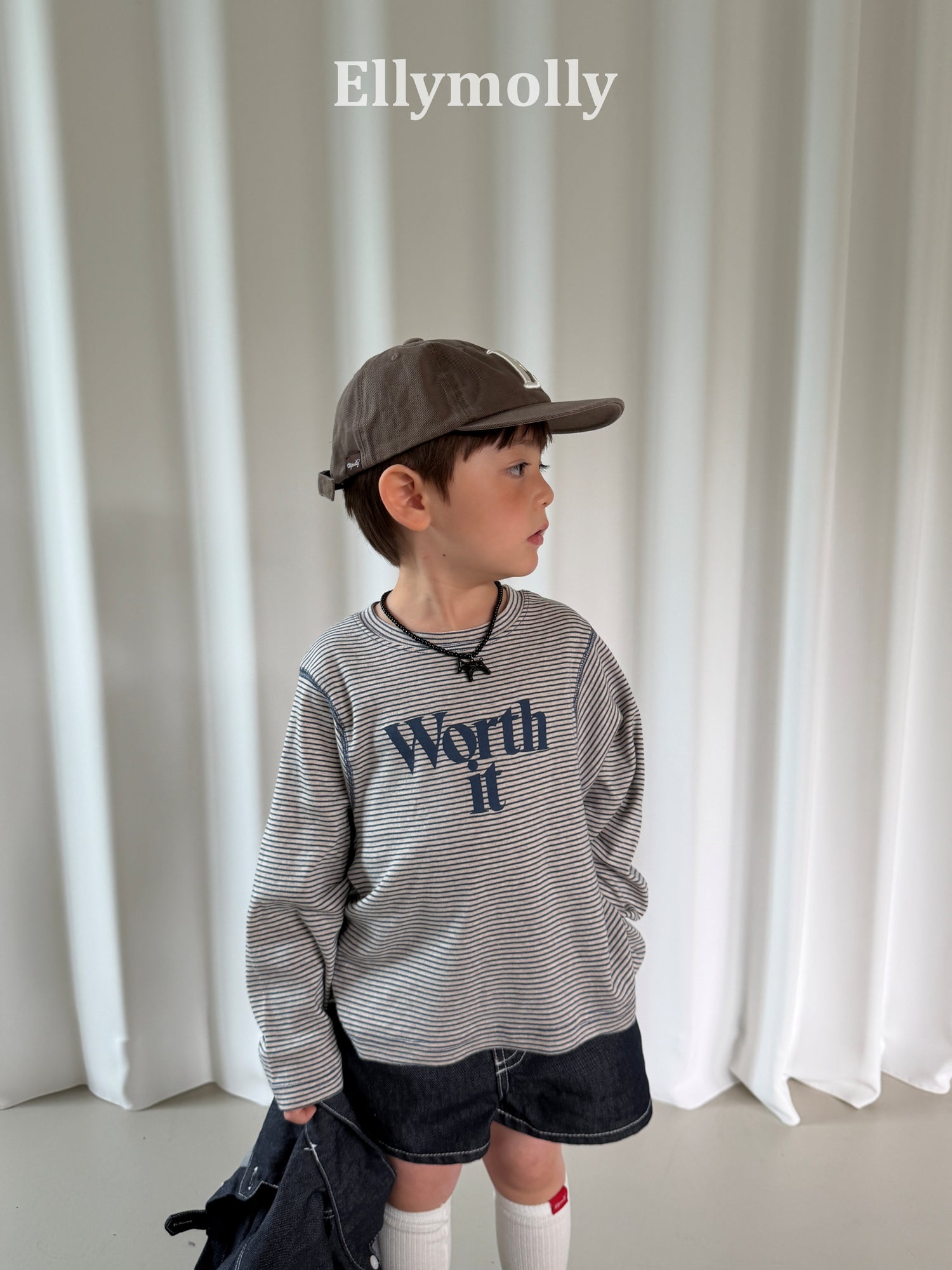 Worth It Chain T-Shirt-ellymolly-19