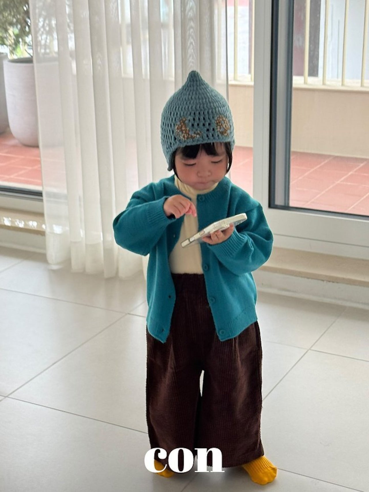 Fluffy corduroy pants -con8