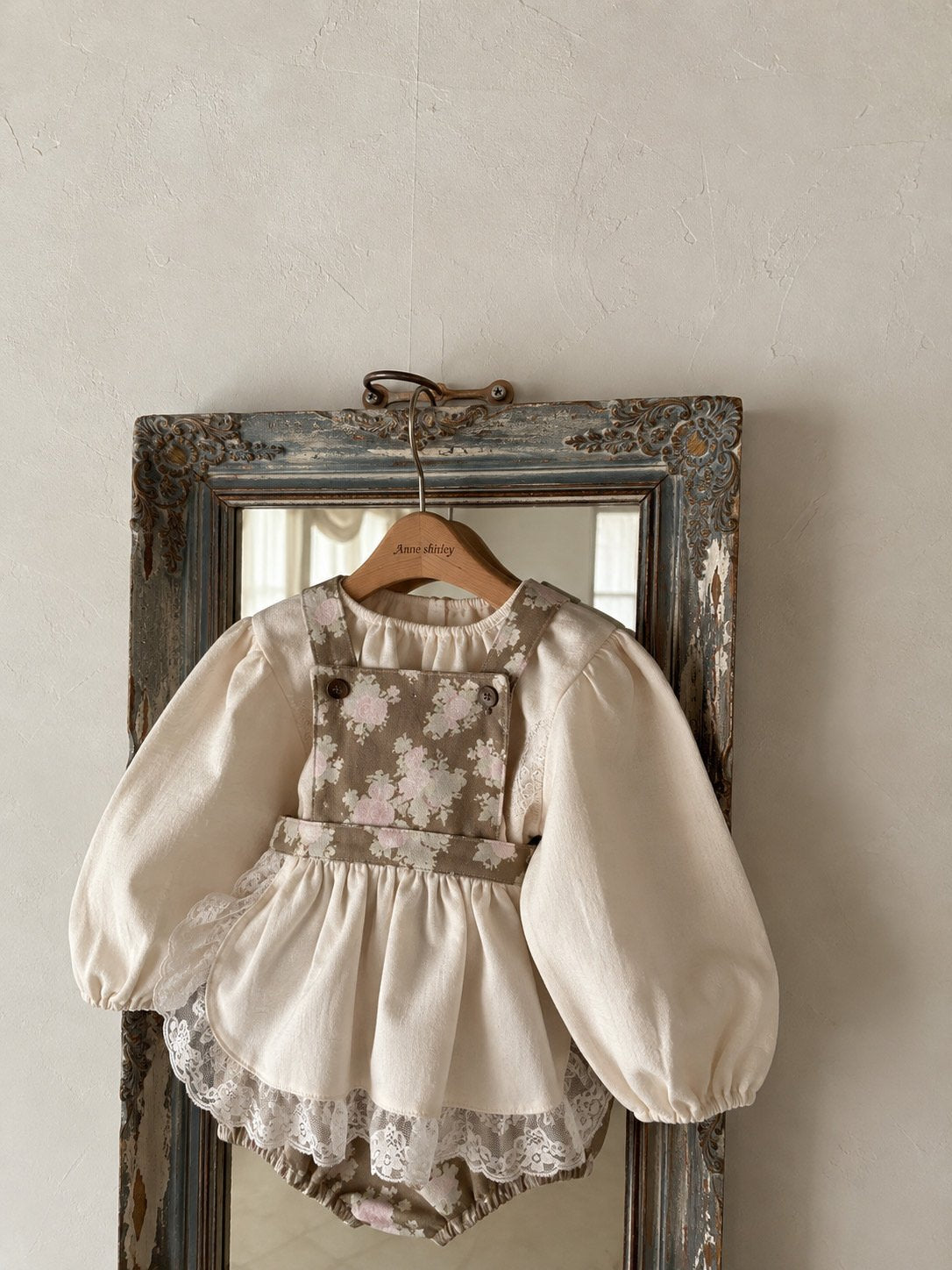 Diane Suit-Anneshirley-4