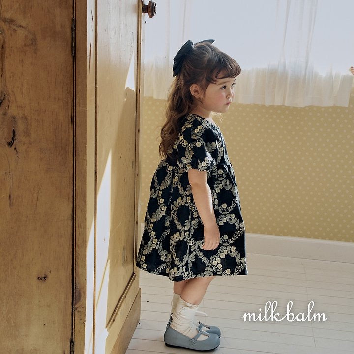 rosa embroidery onepiece-milkbalm-9