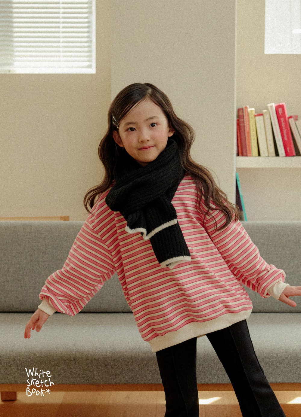 Shake Brushed Sweatshirt-White Sketch Book-22