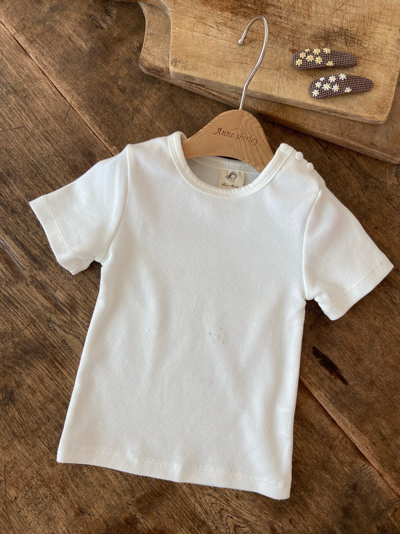 Flat Basic T-shirt-anneshirley-25