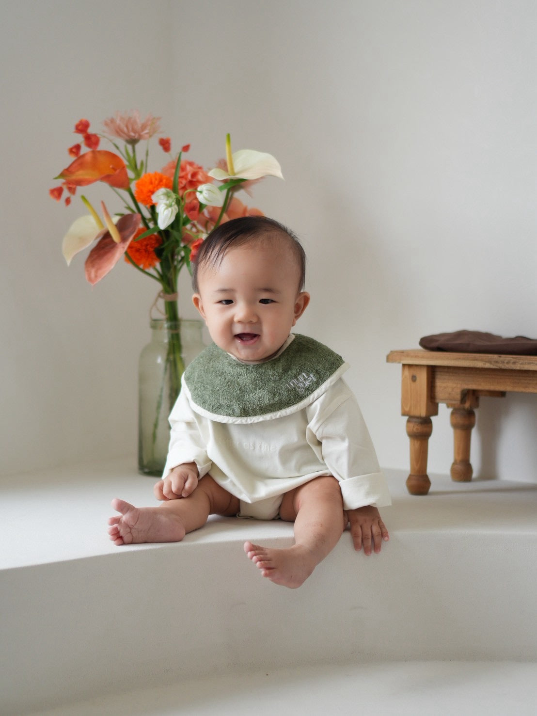 9/4 販売スタート　munget bib /mun kodomofuku
