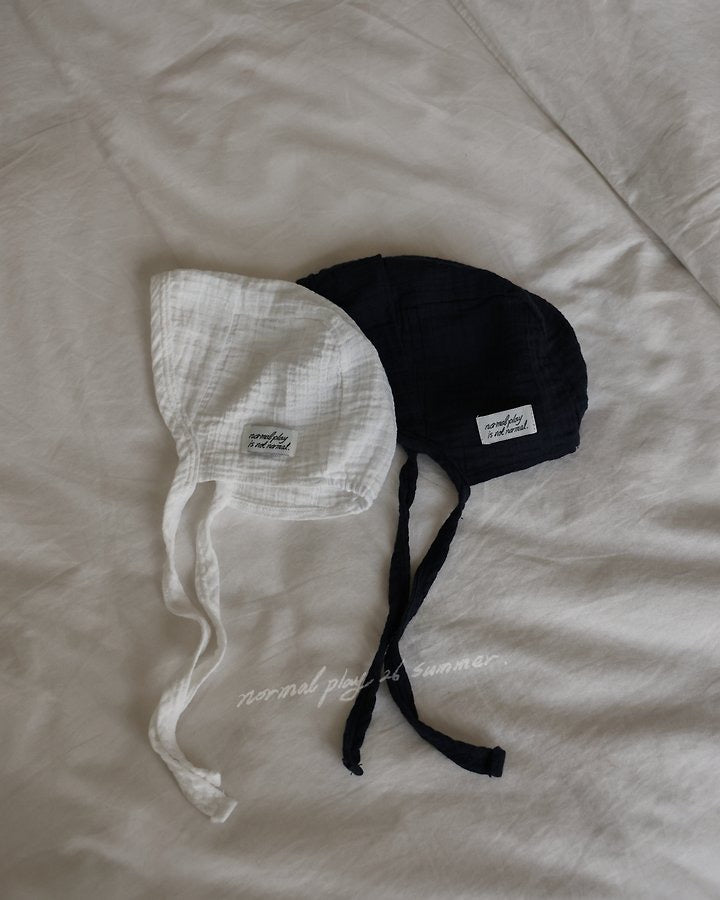 lovely bonnet-normalplay-20