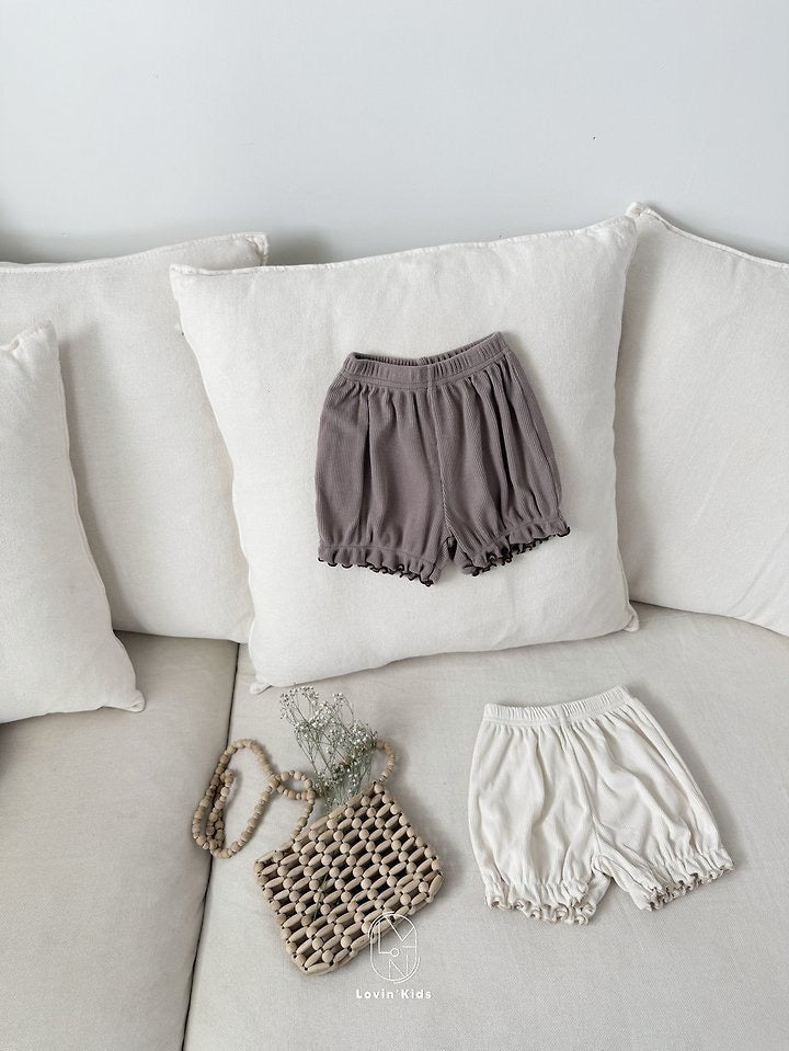 frill short pants / lovin -17