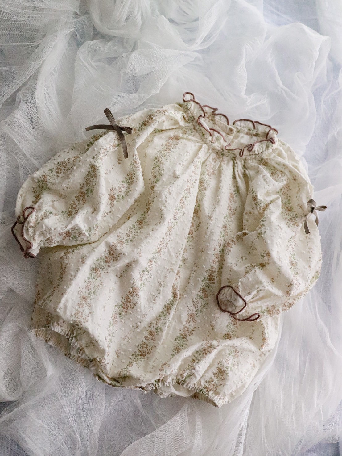 ｜即納｜(original) Vello Ruffle Rompers