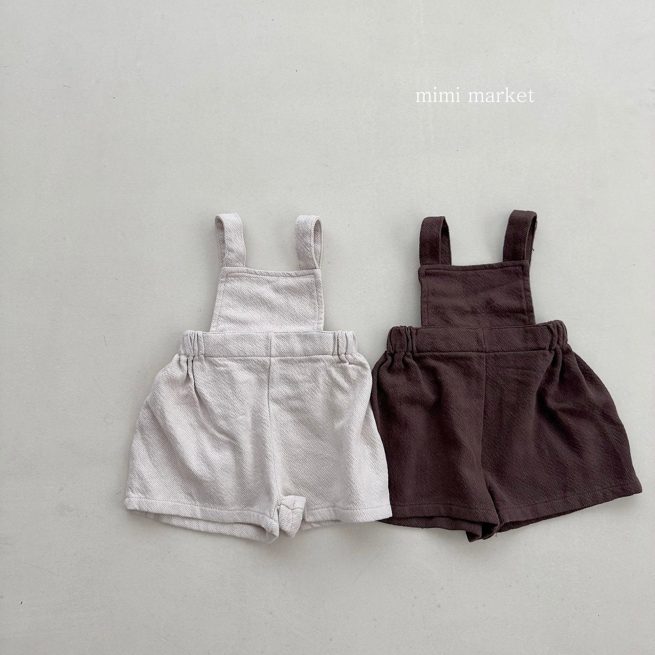 seven-overalls-mimi-market-30
