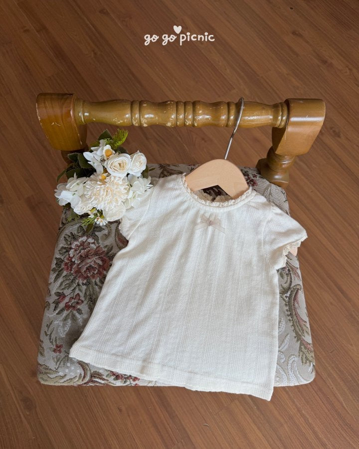elly t-shirt-go go picnic-10
