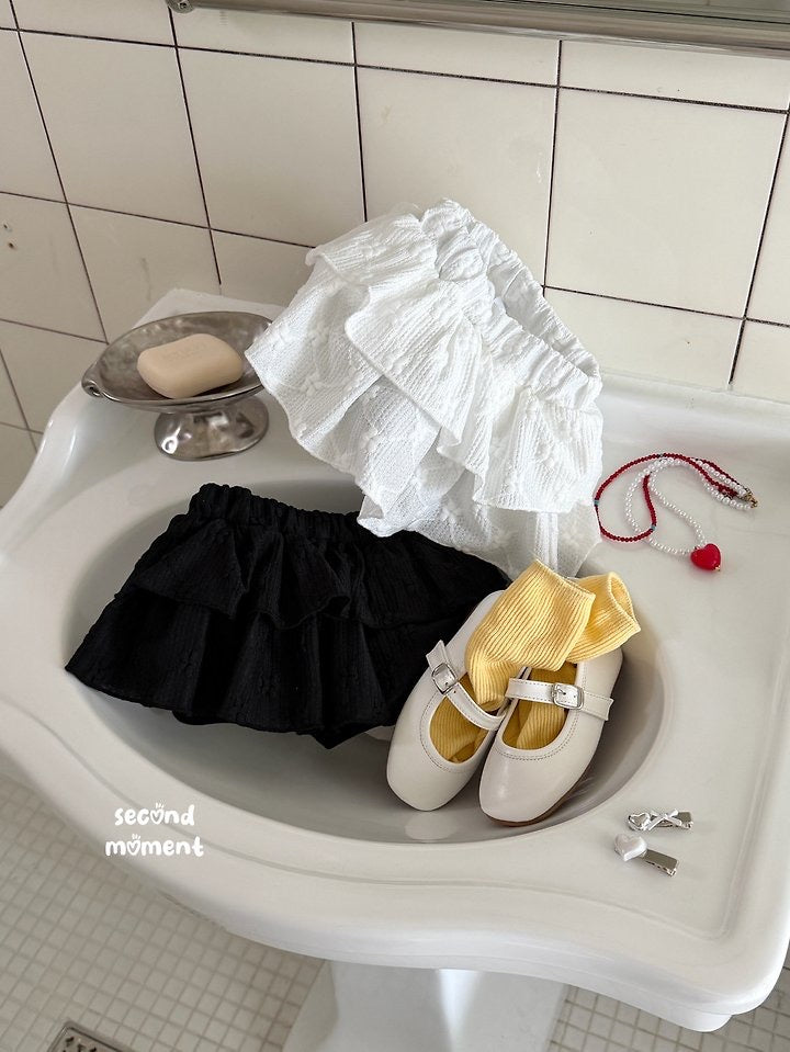 Mellow Can-Can Skirt-second moment-8