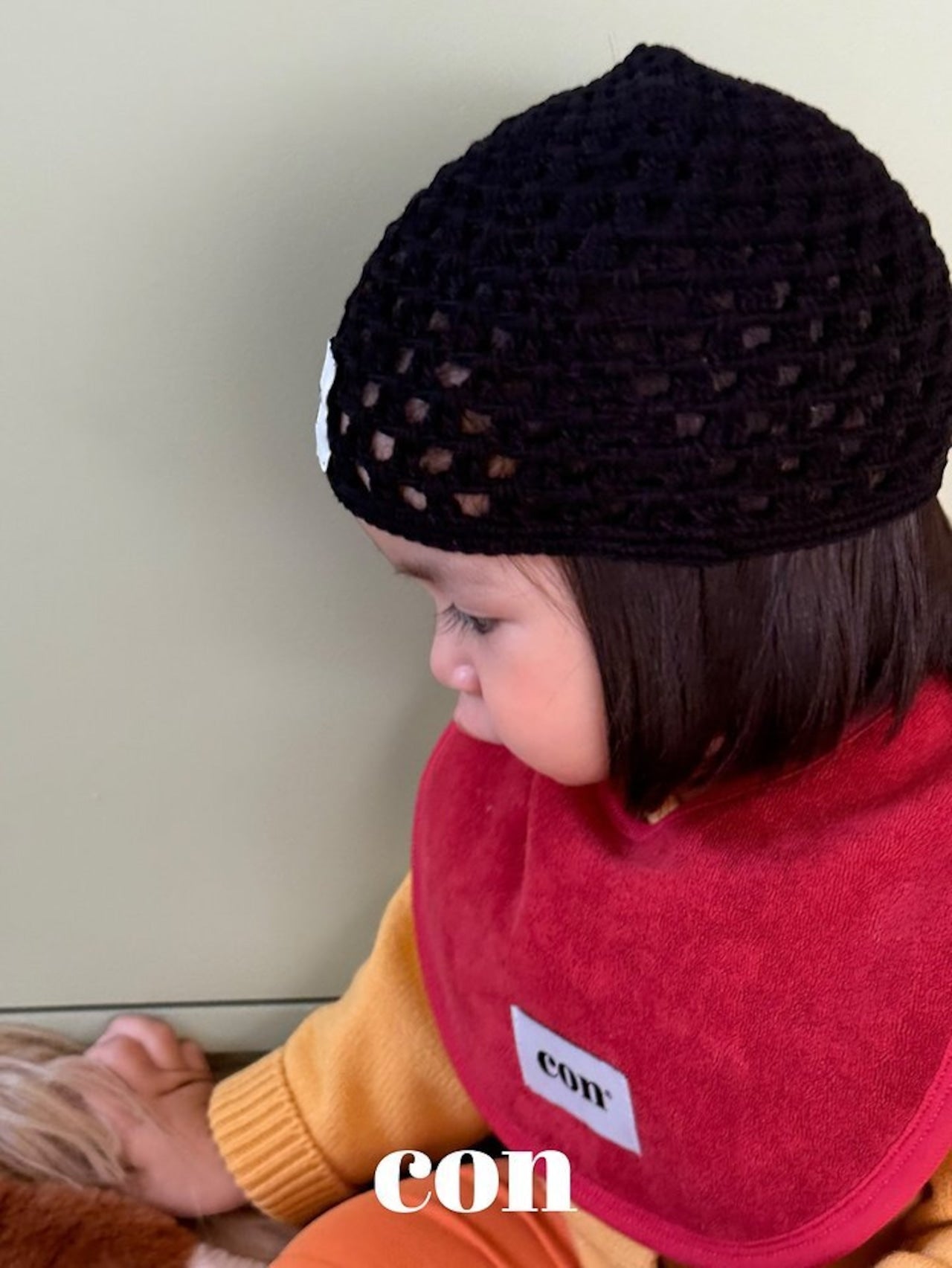 con beanie -con5