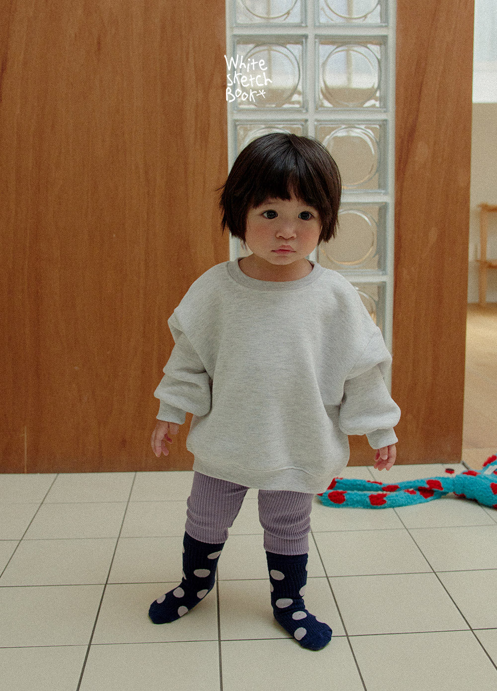 Ribbed Leggings-white sketch book-45