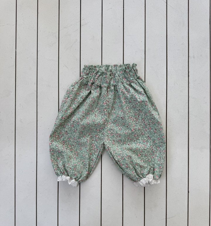 Aladdin Lace Jogger Pants-le petit mot-13