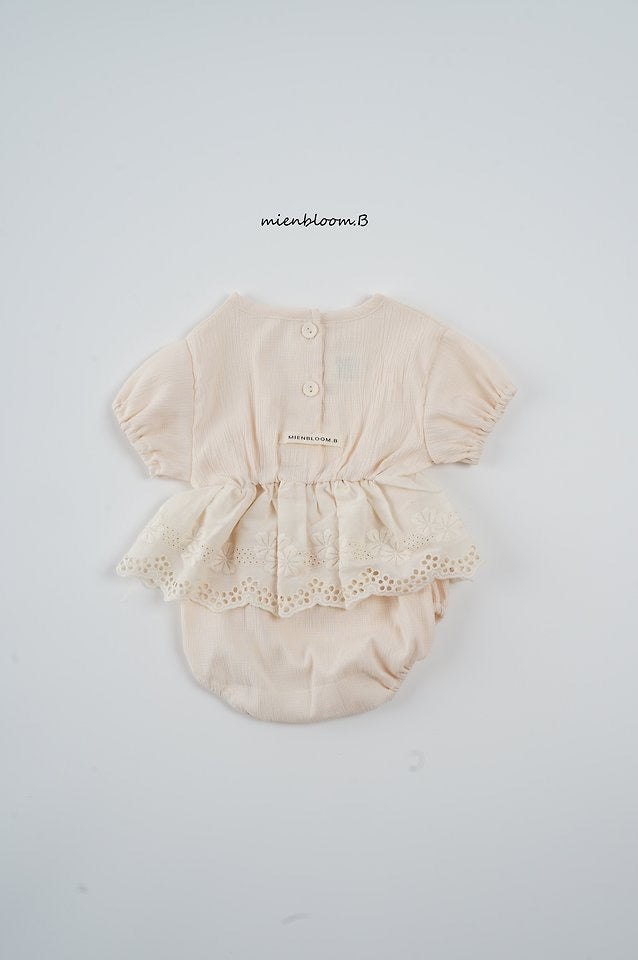 lace suit-mienbloom.B-3