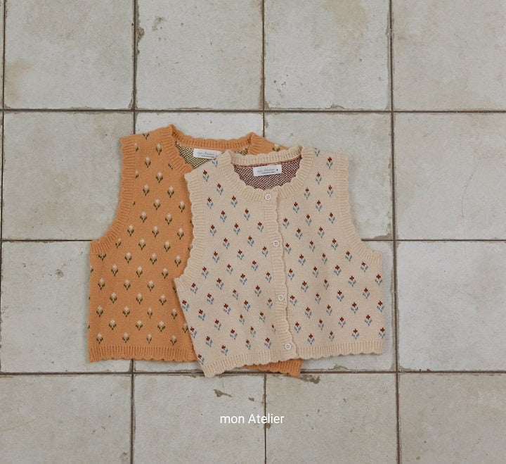 Tulip Knit Vest-monatelier-17