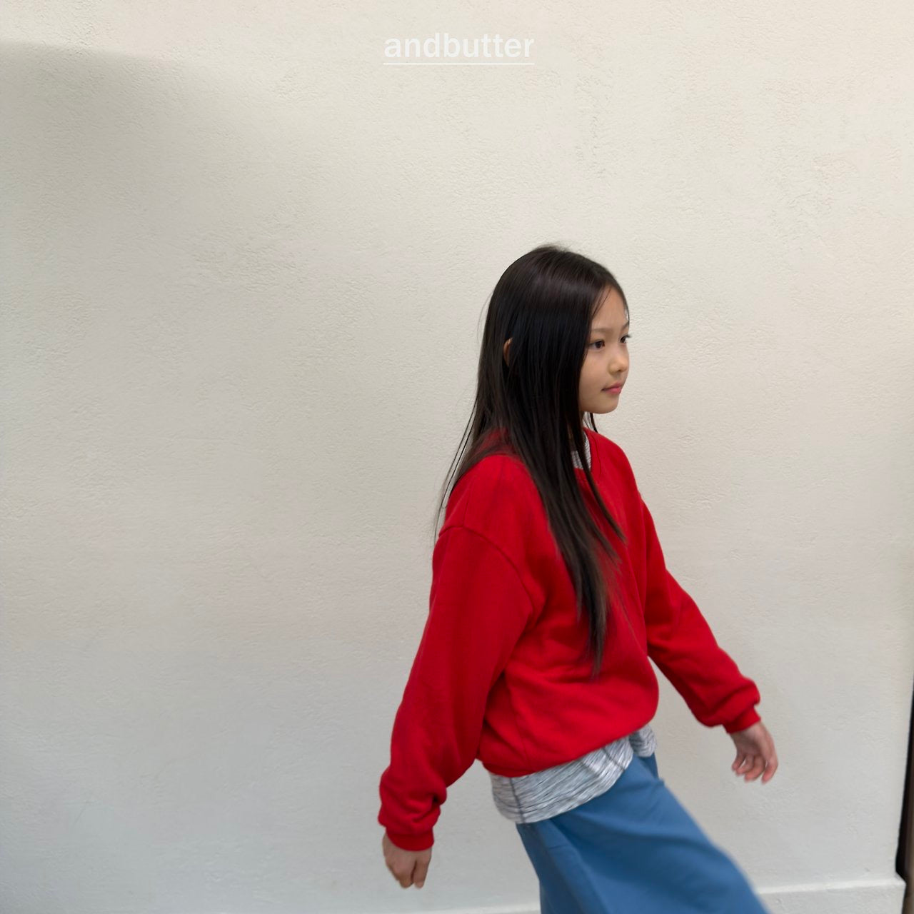 Soft V-Neck Sweatshirt-and butter-29