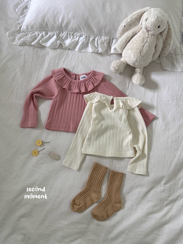 Frill Collar Ribbed Tee-second moment-37