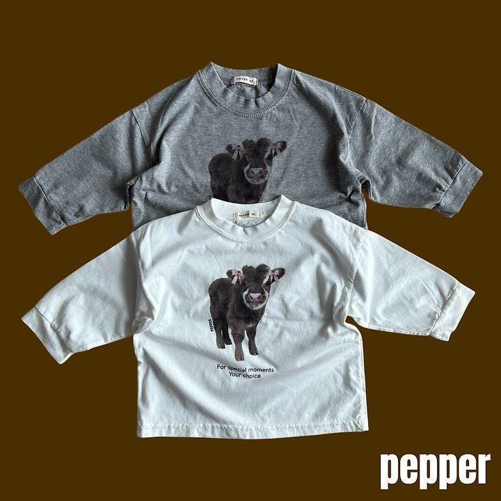 Calf Graphic T-Shirt-pepper-35