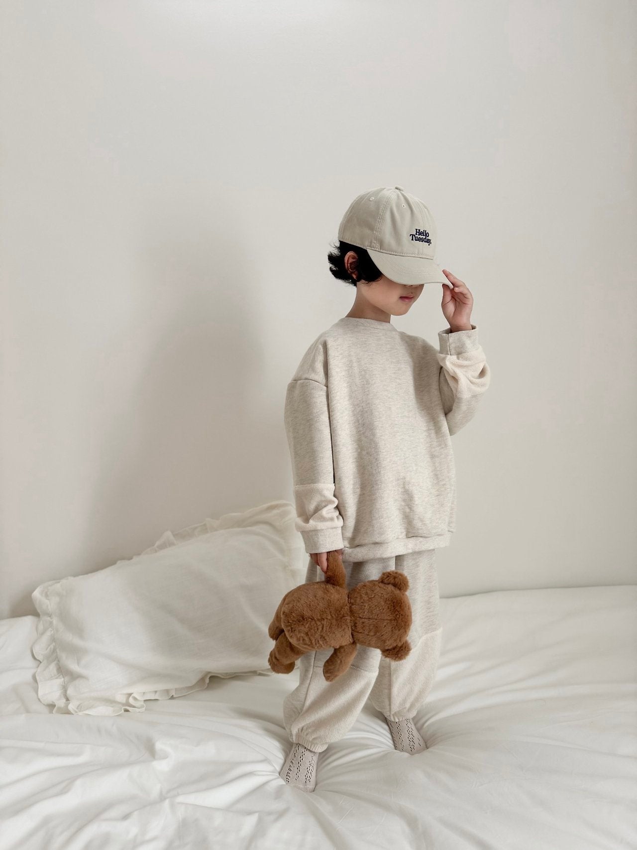 Cream Sweatshirt-MoA-09