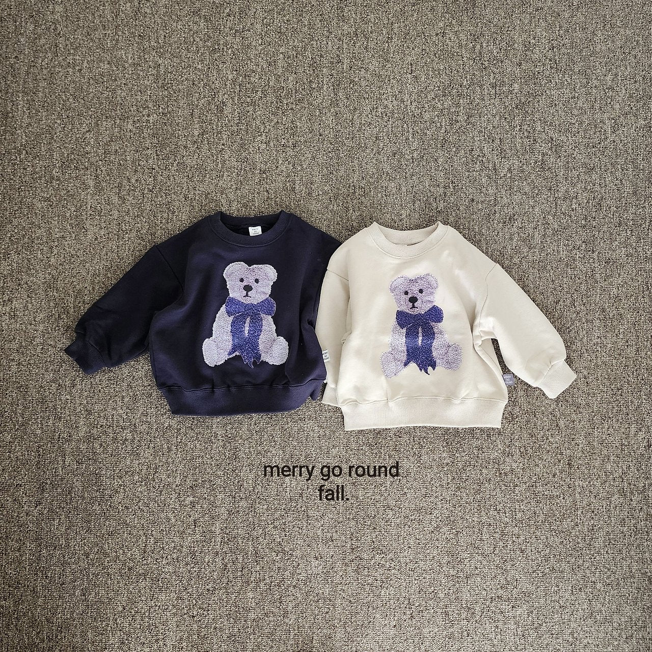 Hug Sweatshirt-merry go round-16