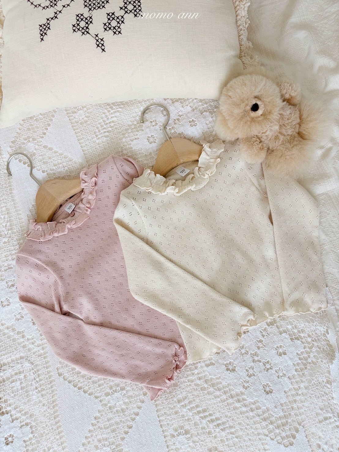 Eyelet T-momoann-5