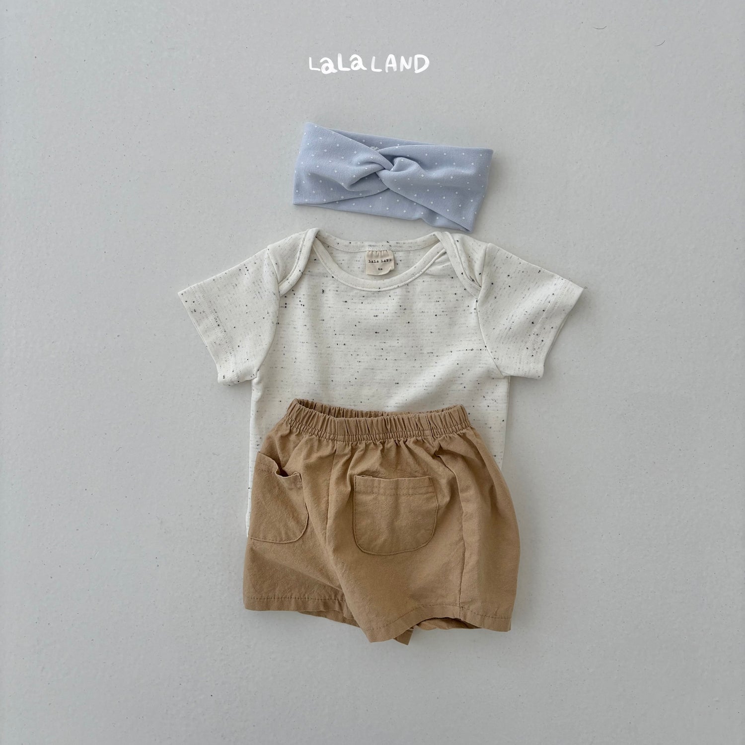 bebe heart label tee-lalaland-78