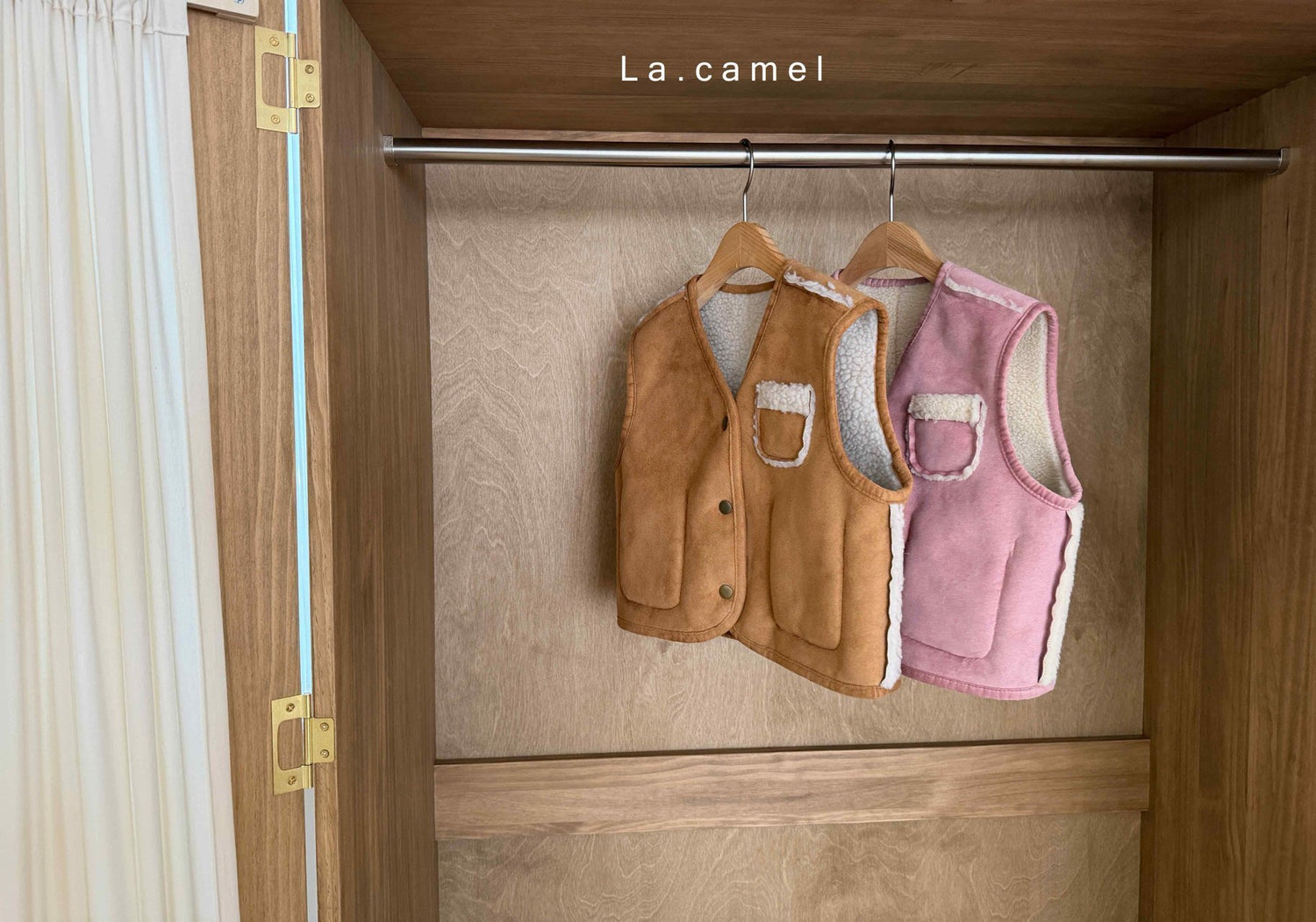 Teddy Vest (Reversible)-la.camel-9