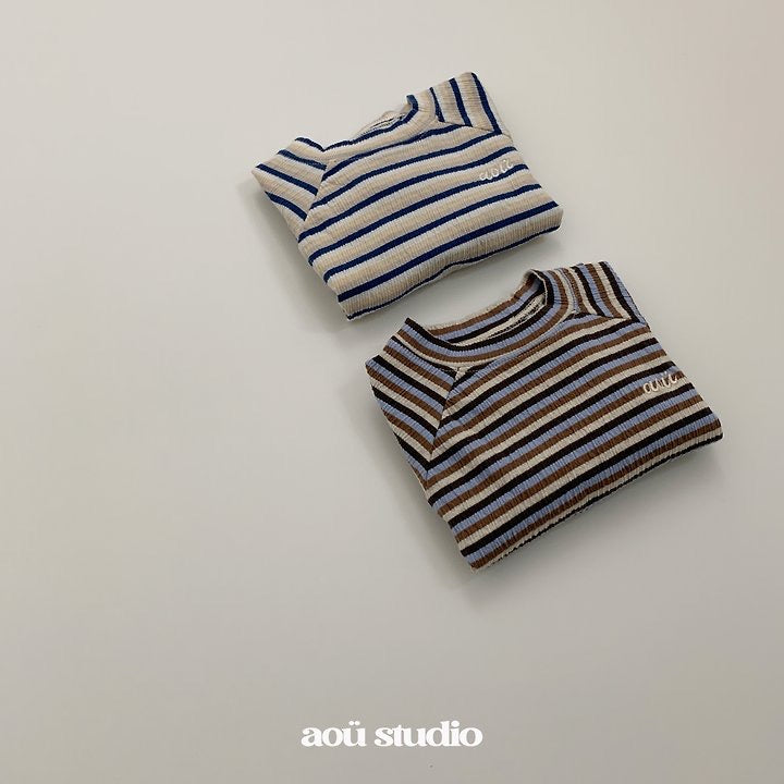 Conina Raglan T-aou studio-24