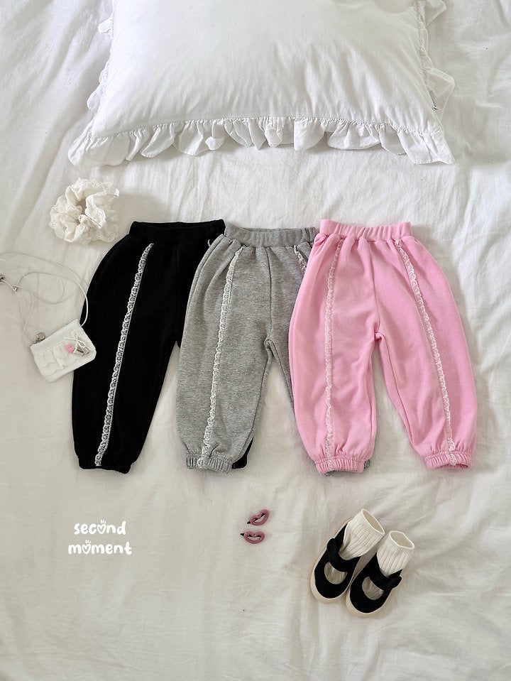 Lace Panel Jogger Pants-second moment-3