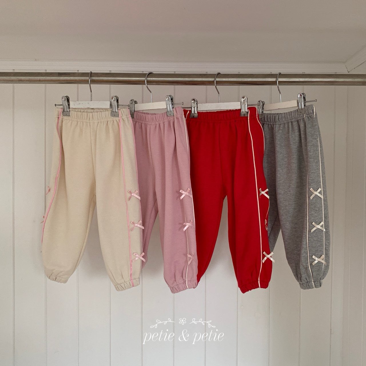 Line Ribbon Jogger Pants-petit petit-50