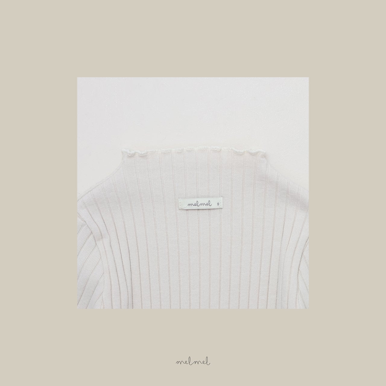 Mock Neck Rib Tee-melmel-34