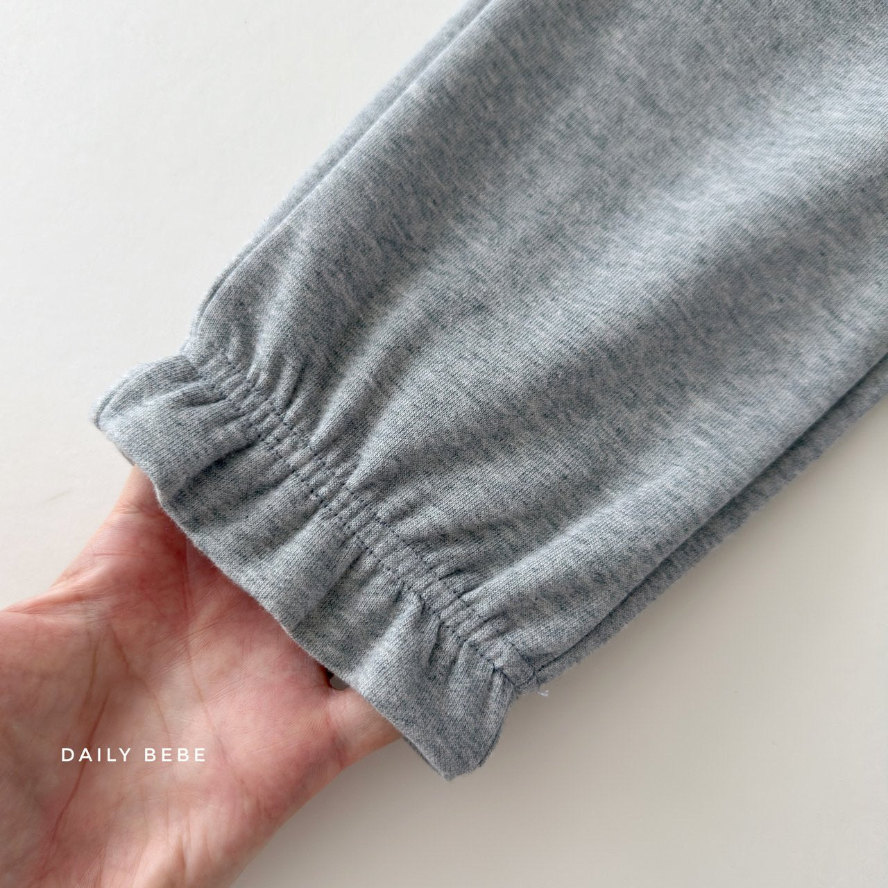 Frill Jogger Pants-dailybebe-8