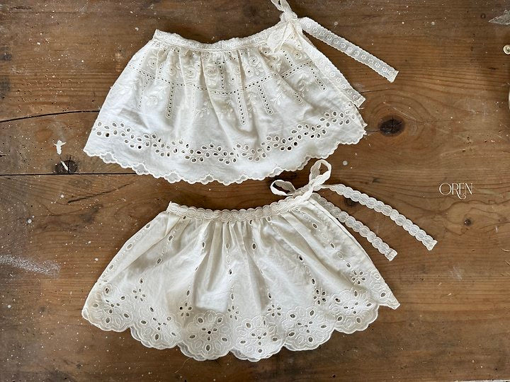 Olive Garden Lace Apron-OREN-16