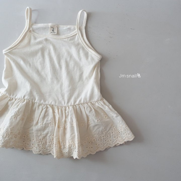 Lace-Trim Camisole-jmsnail-11