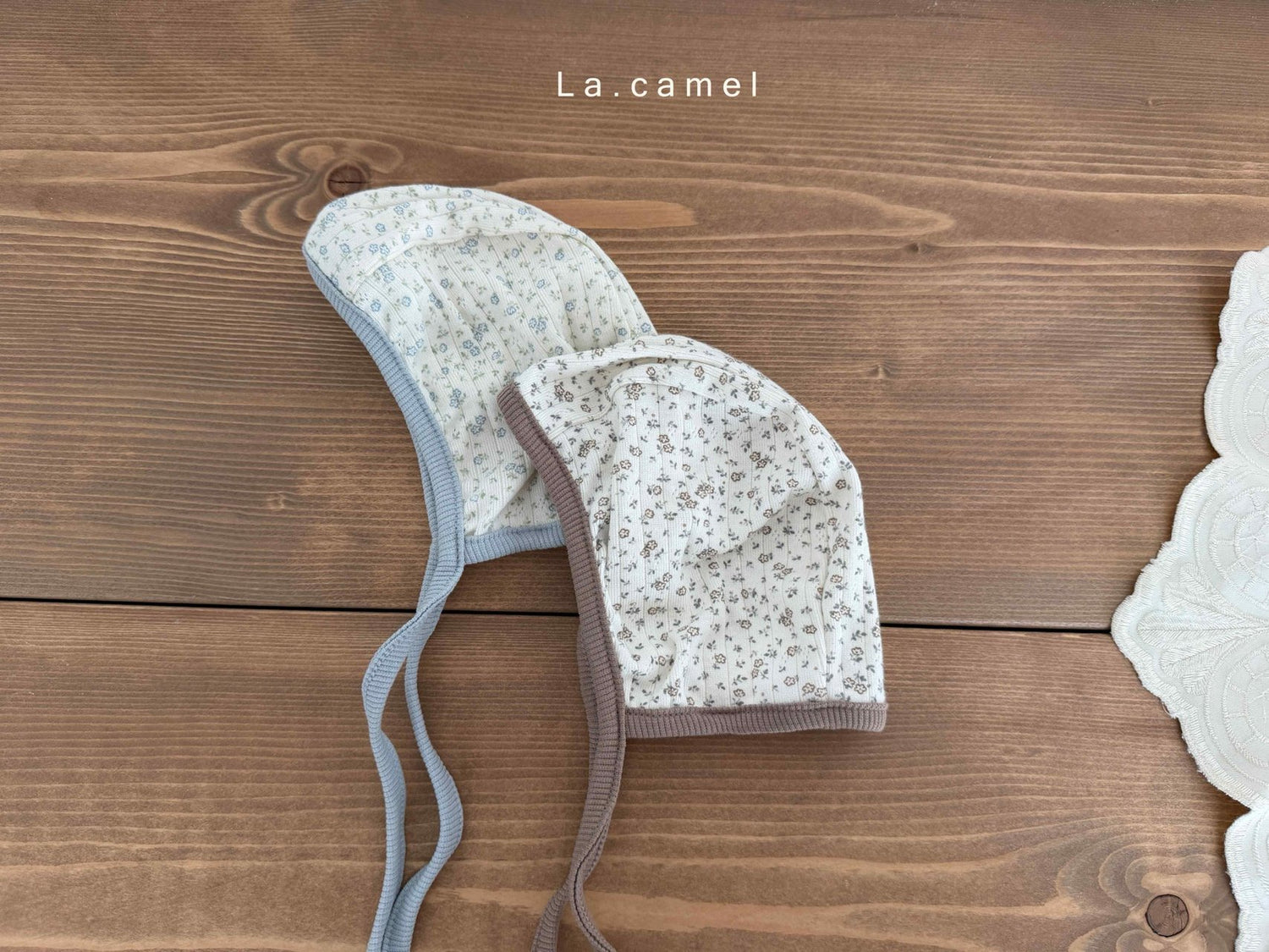 Mia Hat-la.camel-13