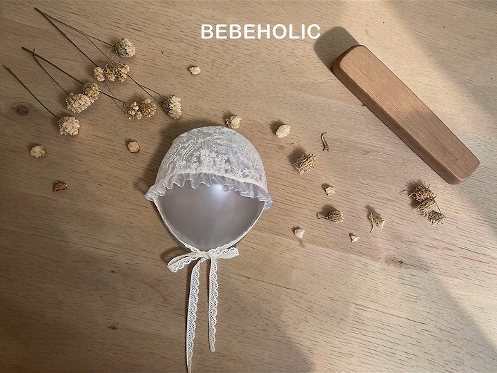 frill lace bonnet / bebeholic -3