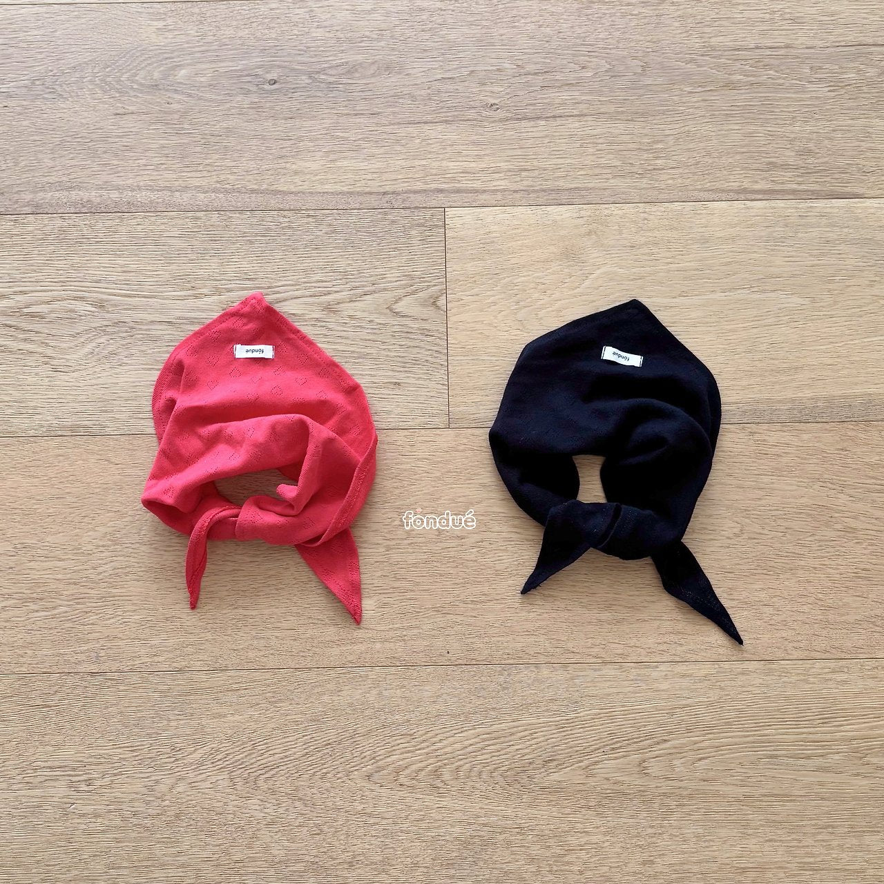 Love Pompom Kerchief-fondue-1