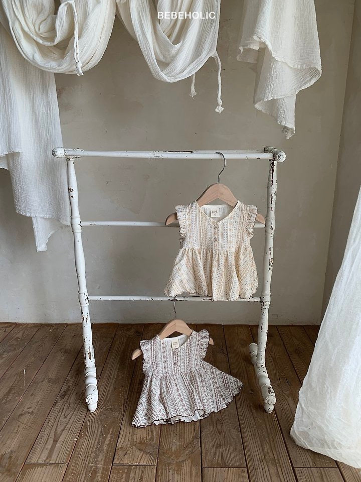 isle blouse / bebeholic -32