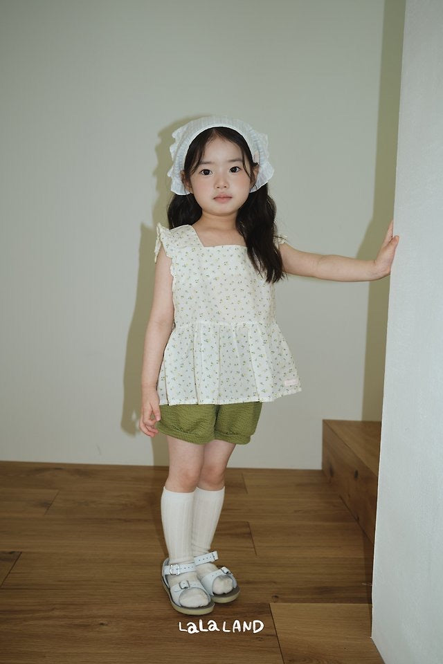 milky blouse-lalaland-7