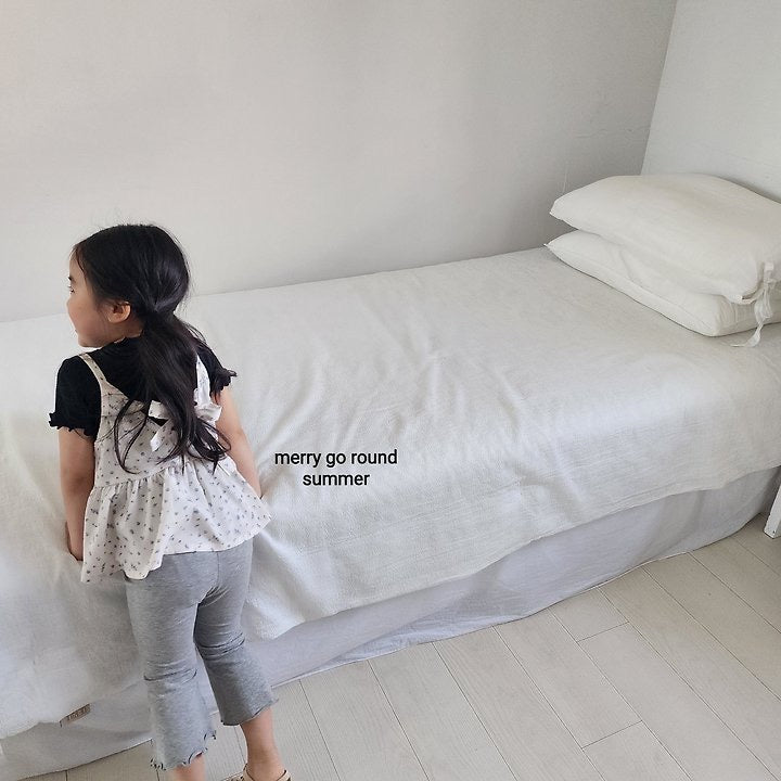 frill tee / merry go round -53