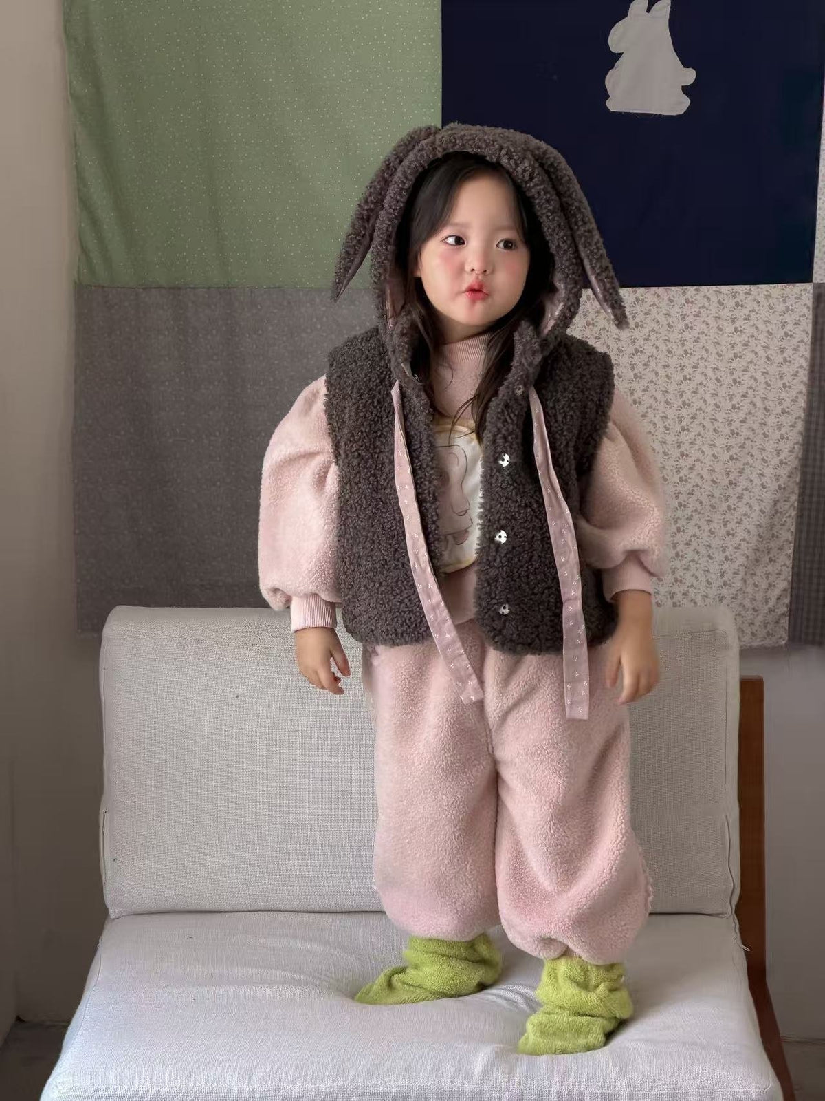 Fluffy Bunny Sherpa Vest-aiai-37