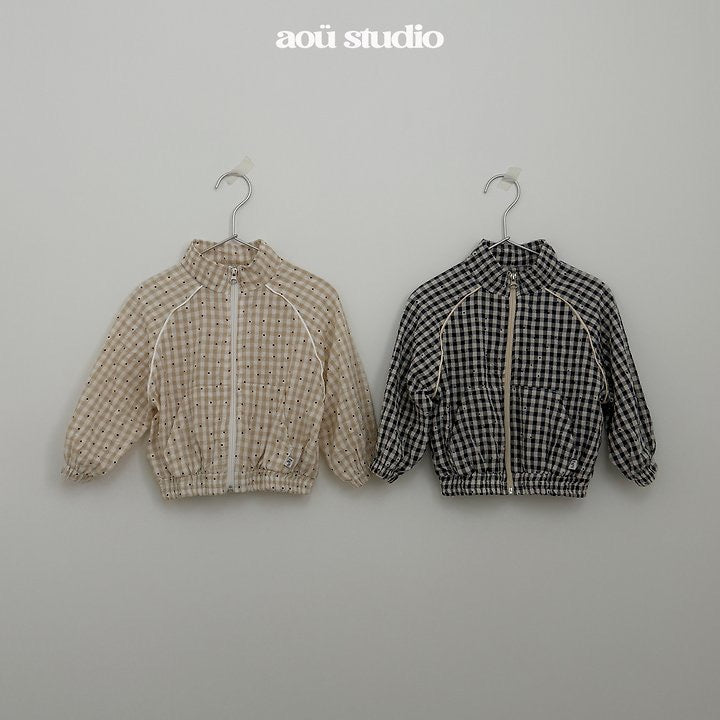 Reco Windbreaker-aou-studio-10
