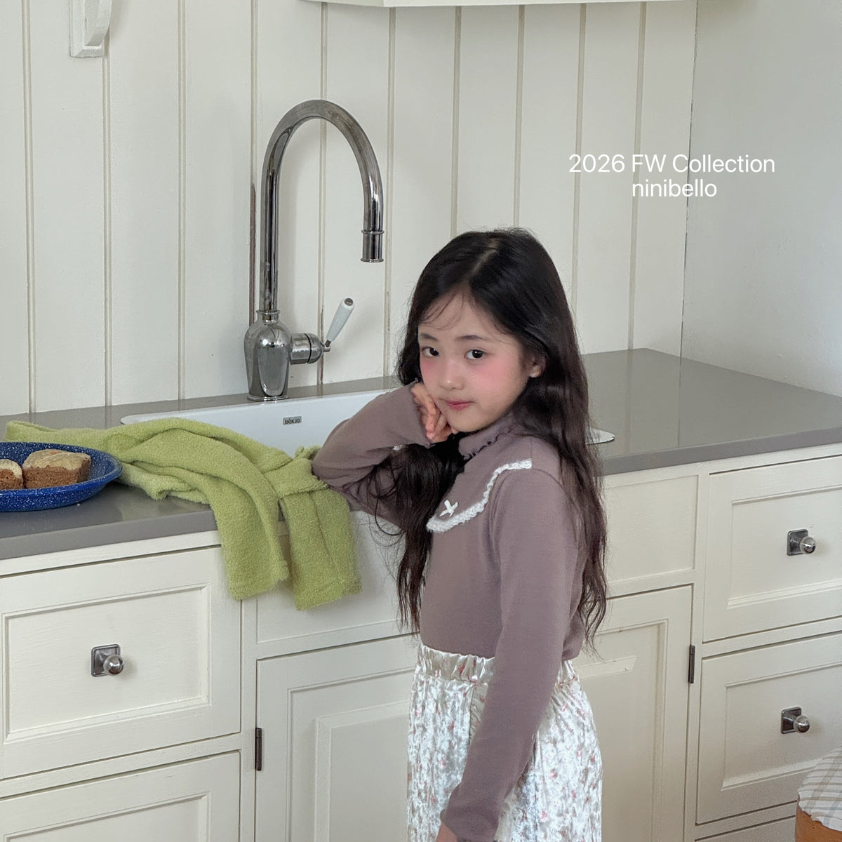 Mignon Lace Turtleneck Top-ninibello-26